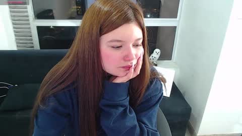Snapshot of olivia_martine chatting on January 16, 5:11 am olivia_martine online show from January 16, 5:11 am