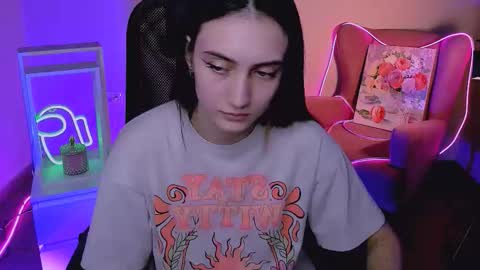 Snapshot of olivia_norton_ chatting on September 30, 4:17 pm olivia_norton_ online show from September 30, 4:17 pm