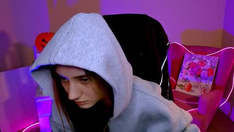 Snapshot of olivia_norton_ chatting on October 23, 4:08 pm olivia_norton_ online show from October 23, 4:08 pm