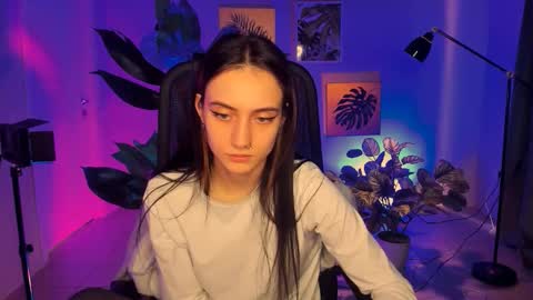 Snapshot of olivia_norton_ chatting on September 18, 1:26 pm olivia_norton_ online show from September 18, 1:26 pm