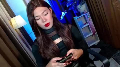 Miss OLIVIA online show from November 17, 11:13 am