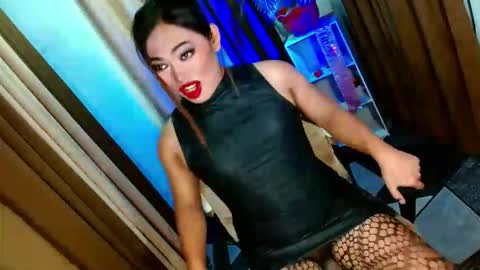 Snapshot of olivia_the_temptress27 chatting on October 14, 10:51 am Miss OLIVIA online show from October 14, 10:51 am