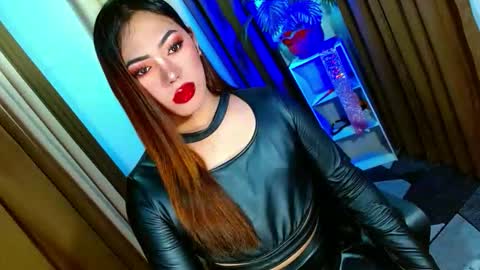 Snapshot of olivia_the_temptress27 chatting on October 12, 10:30 am Miss OLIVIA online show from October 12, 10:30 am