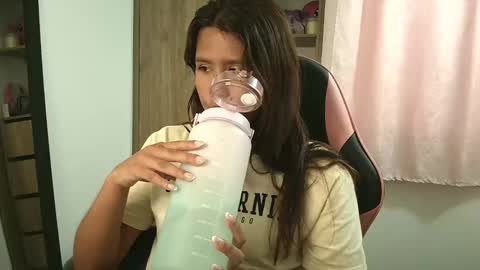 Snapshot of olivia_watson_ chatting on September 17, 2:53 pm Olivia online show from September 17, 2:53 pm
