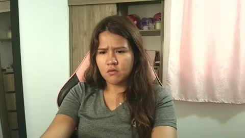 Snapshot of olivia_watson_ chatting on October 13, 1:46 pm Olivia online show from October 13, 1:46 pm