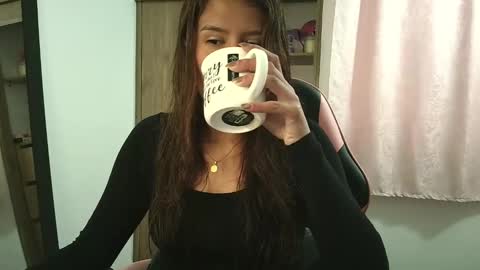 Snapshot of olivia_watson_ chatting on October 4, 12:25 pm Olivia online show from October 4, 12:25 pm