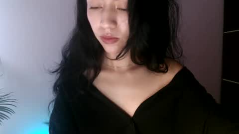 oliviaaa__ online show from June 4, 4:57 pm