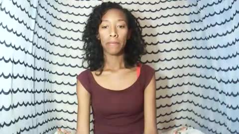 oliviah27 online show from November 5, 6:04 am