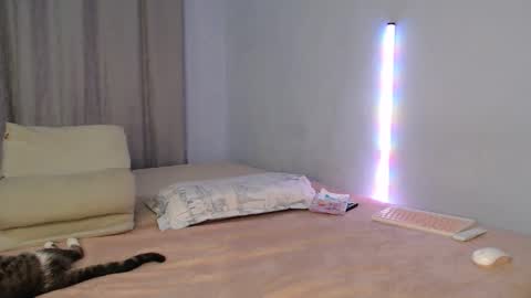 oliviajohnson20 online show from March 20, 2:49 am