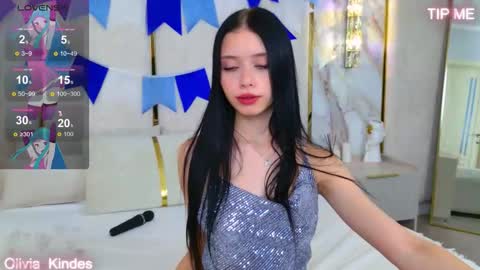 Snapshot of oliviakindes chatting on September 24, 5:19 pm Olivia online show from September 24, 5:19 pm