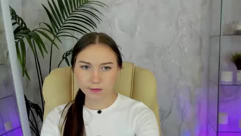 olivialangs online show from March 4, 11:29 am