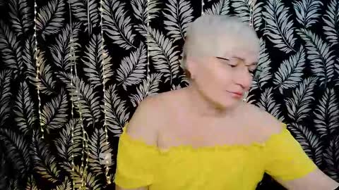 Kelly online show from April 17, 11:23 am