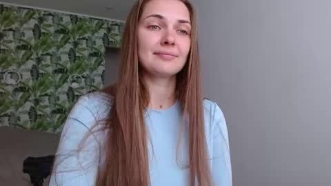 Snapshot of oliviashiny chatting on October 2, 6:34 am Olivia online show from October 2, 6:34 am