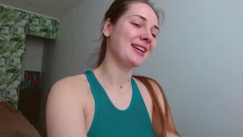 Snapshot of oliviashiny chatting on March 9, 5:33 am Olivia online show from March 9, 5:33 am