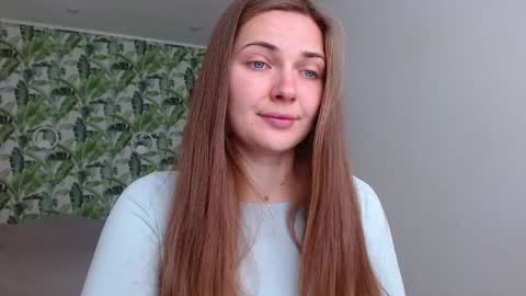 Snapshot of oliviashiny chatting on October 16, 6:35 am Olivia online show from October 16, 6:35 am