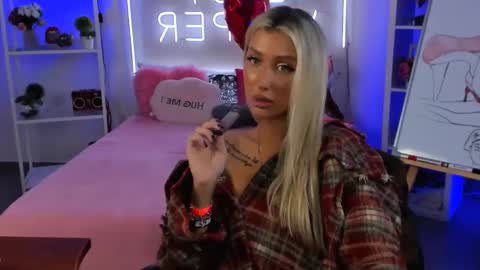 Olivia online show from March 2, 8:05 am