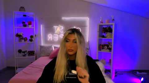 Olivia online show from February 2, 8:13 am