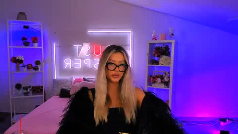 Olivia online show from January 19, 2:28 pm