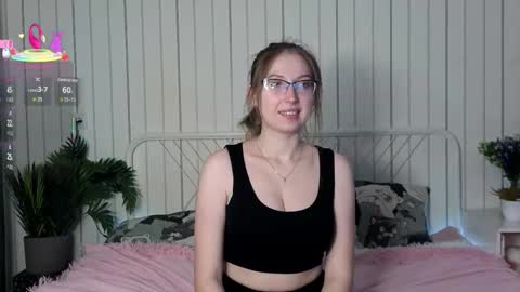 Kylie online show from October 13, 6:32 pm