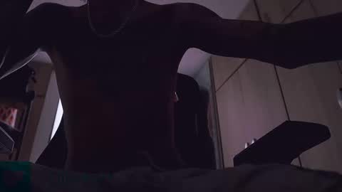 Snapshot of olliver___y chatting on September 16, 10:13 pm online show from September 16, 10:13 pm