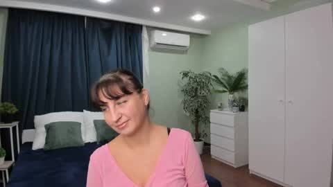 Snapshot of olympiakassel chatting on October 15, 5:11 am olympiakassel online show from October 15, 5:11 am