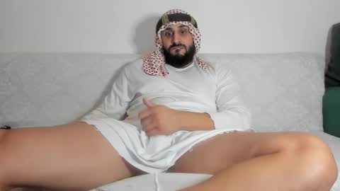 Snapshot of omar_xoxo chatting on September 14, 9:49 pm Omar online show from September 14, 9:49 pm