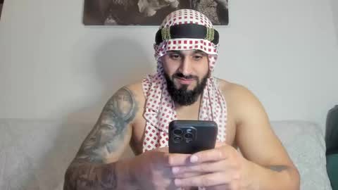 Snapshot of omar_xoxo chatting on September 27, 8:39 pm Omar online show from September 27, 8:39 pm