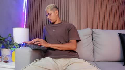 Omen online show from April 9, 1:06 pm