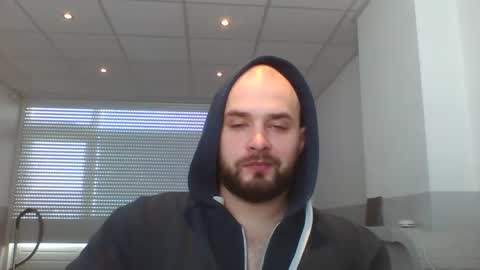 Snapshot of omgwhereim chatting on December 3, 10:45 am omgwhereim online show from December 3, 10:45 am