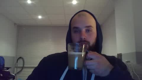 Snapshot of omgwhereim chatting on December 3, 6:11 pm omgwhereim online show from December 3, 6:11 pm