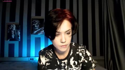 onaloon online show from September 18, 1:42 am