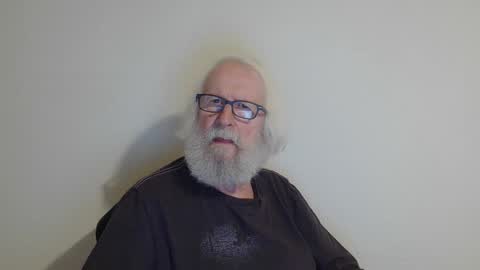 Somewhere over the rainbow online show from March 4, 9:22 pm