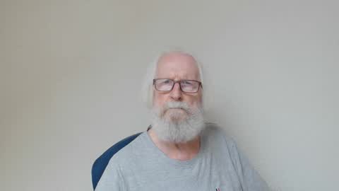 Somewhere over the rainbow online show from September 9, 1:33 pm