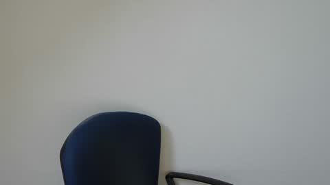 Somewhere over the rainbow online show from April 23, 1:24 pm