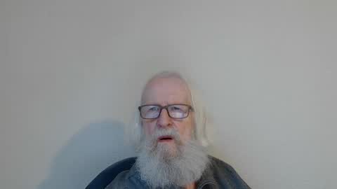 Somewhere over the rainbow online show from November 26, 8:00 am