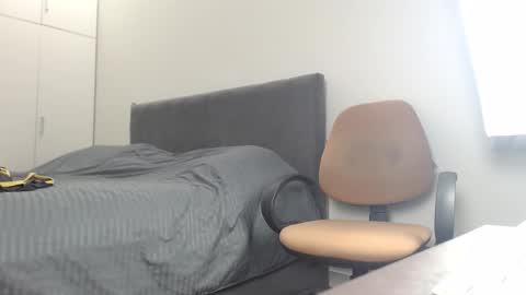 onebestlover online show from November 20, 9:30 am