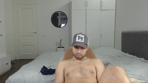 onebestlover online show from March 5, 3:29 pm