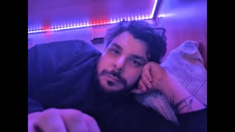 onecrew1 online show from February 9, 6:43 pm