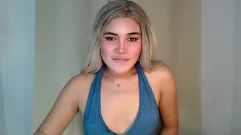 Snapshot of onegreattransdiva chatting on October 1, 6:56 am Goddess Rhiane online show from October 1, 6:56 am