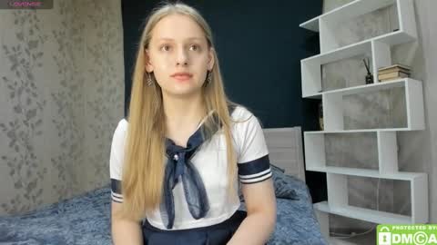 onelovelyalice online show from January 22, 8:59 pm