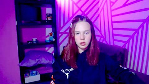 Snapshot of onessandra chatting on September 24, 5:03 am onessandra online show from September 24, 5:03 am