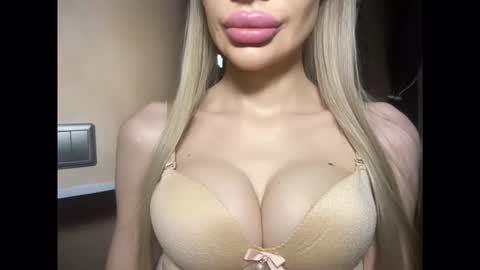 onesweet_baby online show from May 3, 12:49 am
