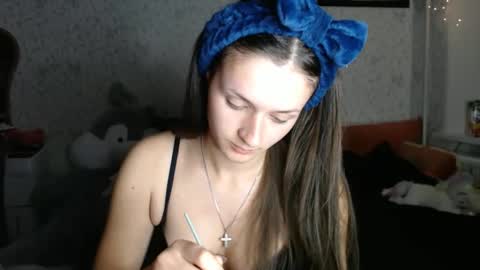 Amalia online show from November 3, 5:25 pm