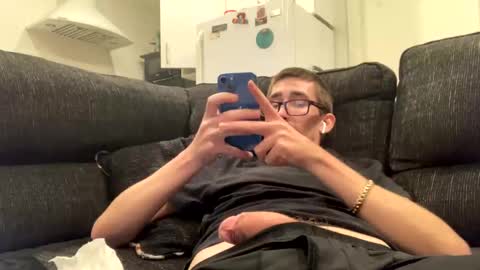 Snapshot of onthecumup69 chatting on March 9, 11:58 am onthecumup69 online show from March 9, 11:58 am