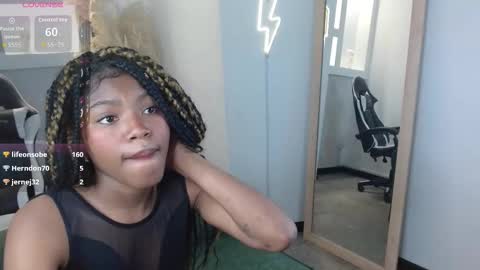 Snapshot of onyx_ebony chatting on October 23, 3:46 pm onyx_ebony online show from October 23, 3:46 pm