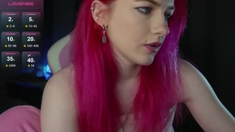 Hannah online show from December 4, 7:24 pm