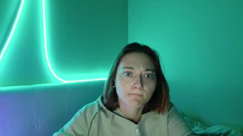 Melani  online show from November 25, 3:22 pm