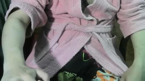 Snapshot of ore_cam chatting on October 15, 2:04 am Ore online show from October 15, 2:04 am