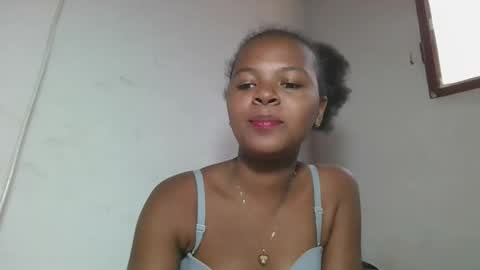 Snapshot of ornellahhh chatting on September 23, 9:58 am ornellahhh online show from September 23, 9:58 am