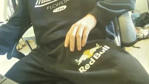 Snapshot of orobrus chatting on January 10, 12:15 pm Oroborus online show from January 10, 12:15 pm